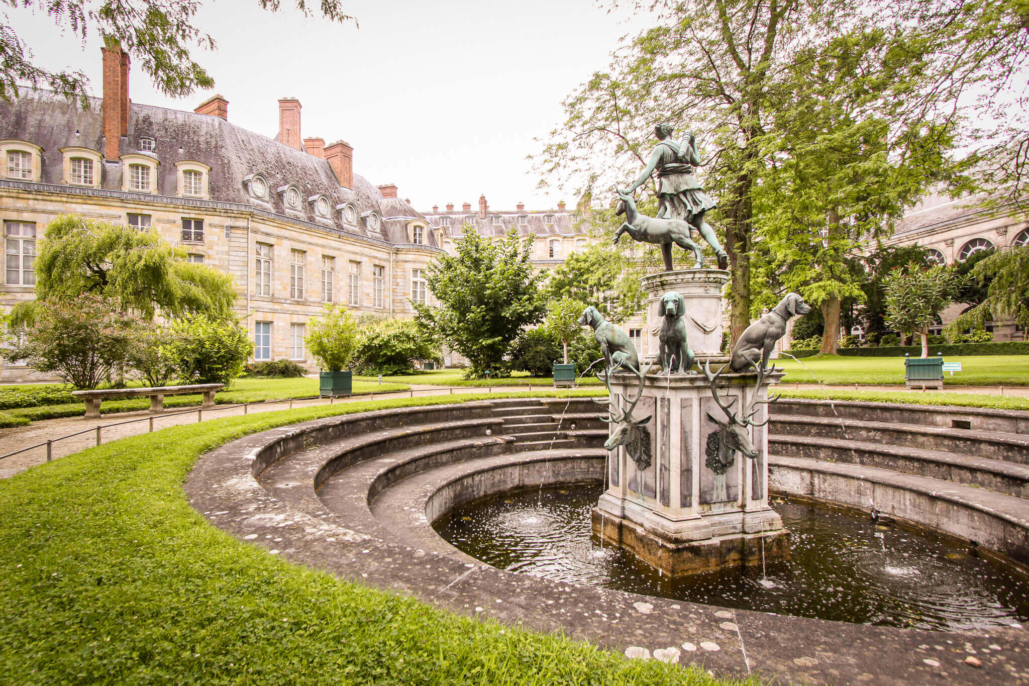 Fountain of Diana at Château de Fontainebleau