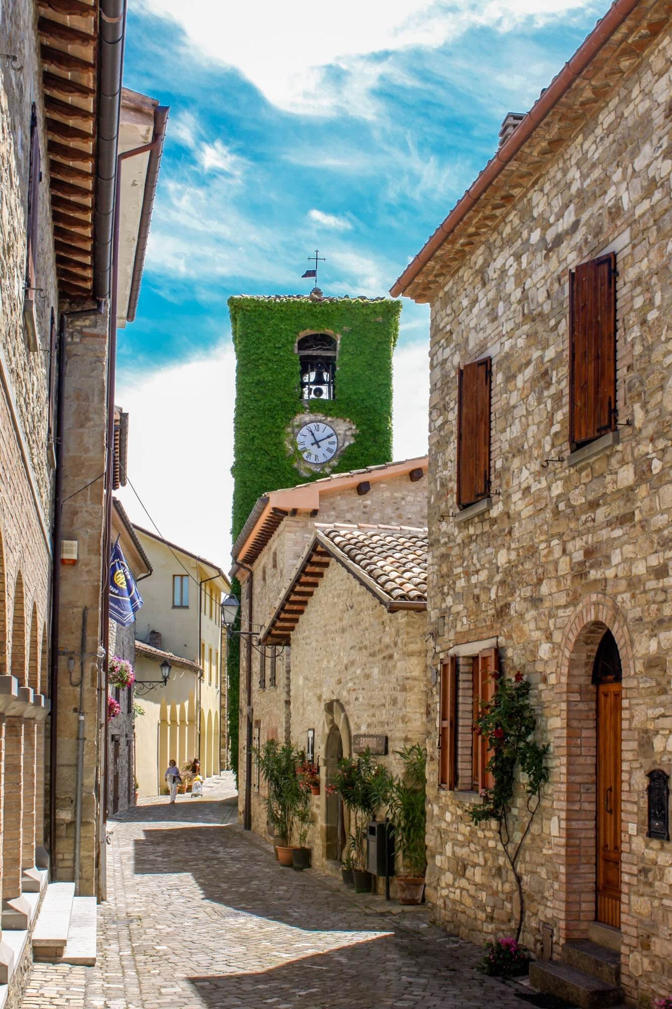 Quaint streets in Frontone, Le Marche