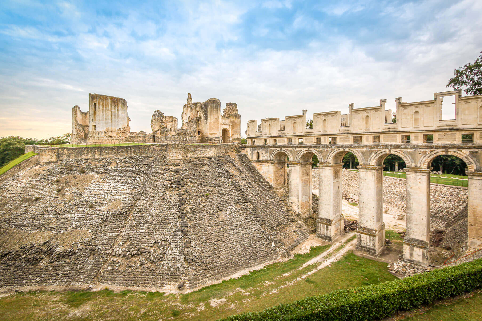 The ruins of the old Château de Fère en Tardenois