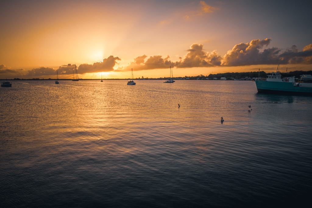 Sunset over the Caribbean Sea in Utila while becoming a PADI Open Water Scuba Instructor