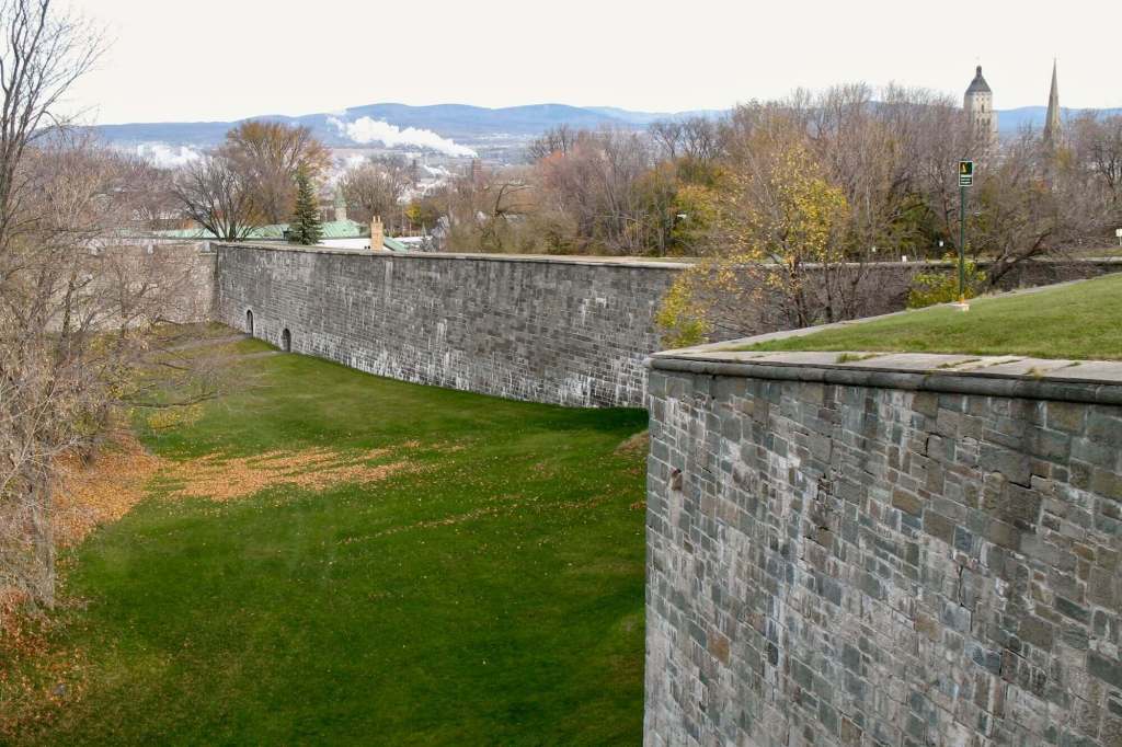 Walking along the old fortifications of Quebec City