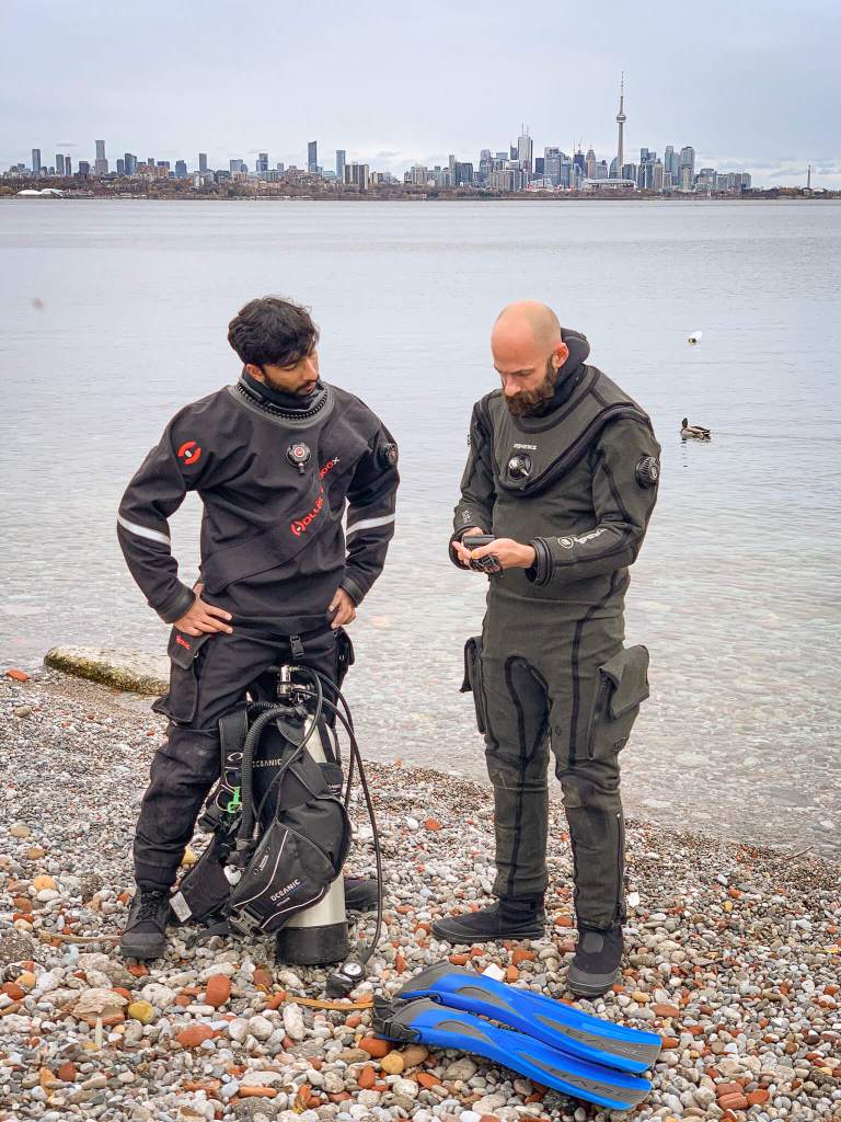 Teaching the drysuit diving course in Toronto