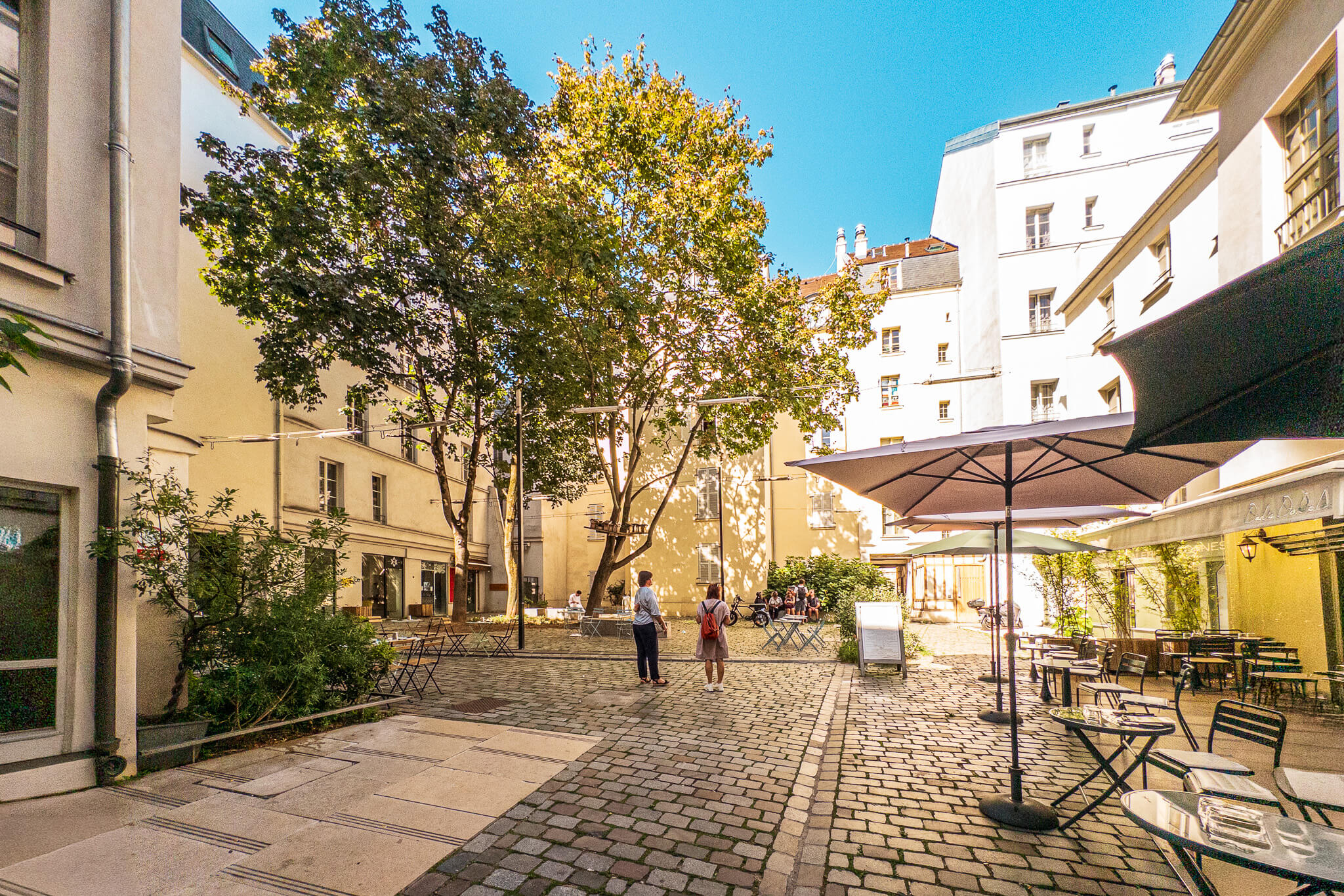 The main courtyard of Village Saint-Pail in Paris